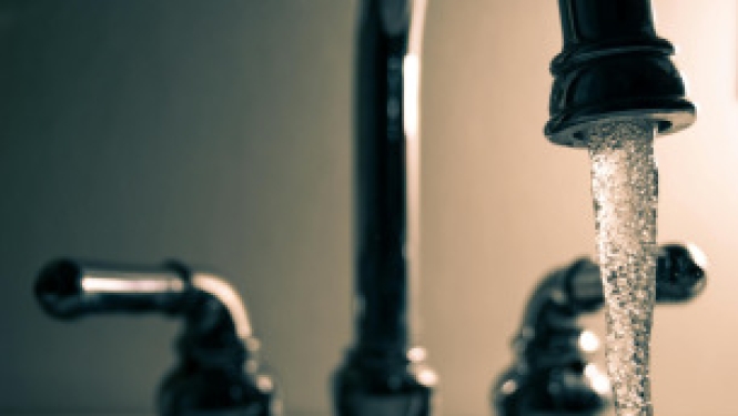 Augustā siltumenerģijas tarifu samazinājums apstiprināts trim regulējamiem komersantiem